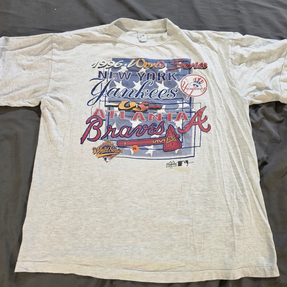 Vintage 1996 World Series New York Yankees vs Atlanta Braves T-Shirt Large Grey